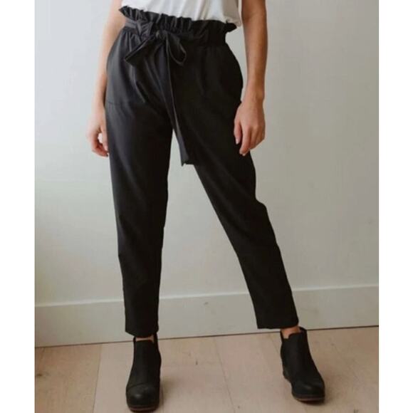 Albion Jetsetter Paperbag Bow Belt Crop Black Pants Women Sz M - Picture 7 of 10
